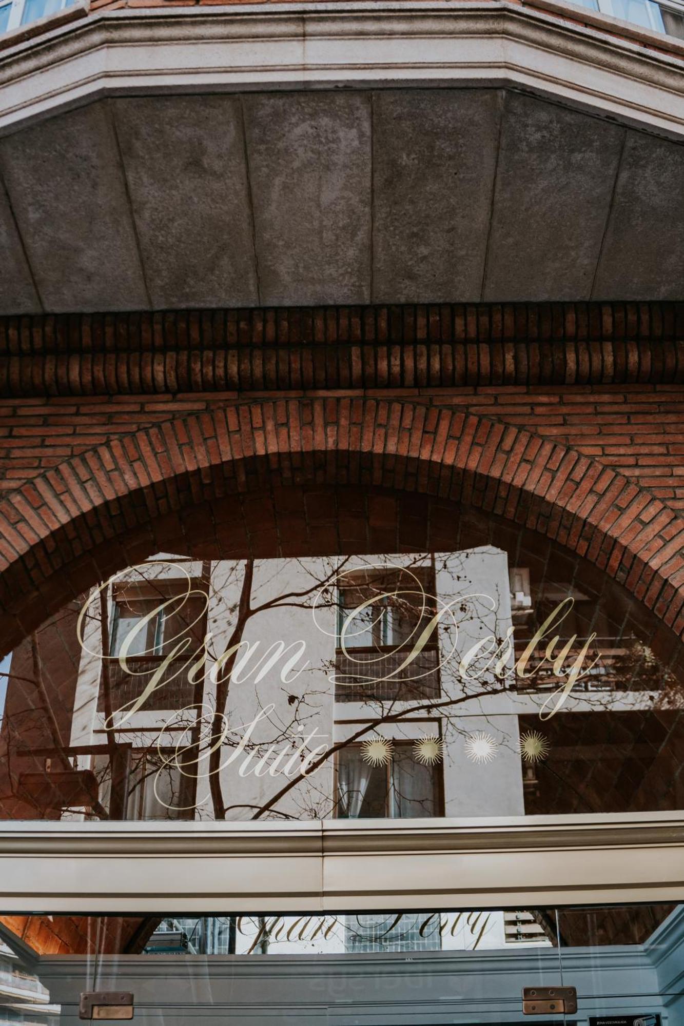 Hotel Gran Derby Suites, A Small Luxury Hotel Of The World Barcelona Exterior photo